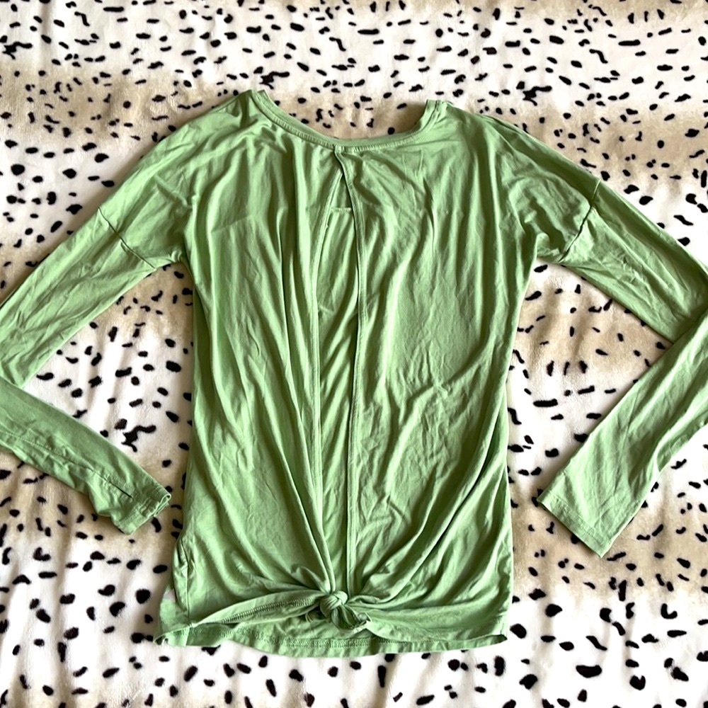 Balance Athletica wanderer top. - Picture 2 of 6
